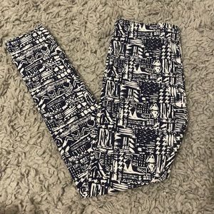 Hollister navy/white printed leggings